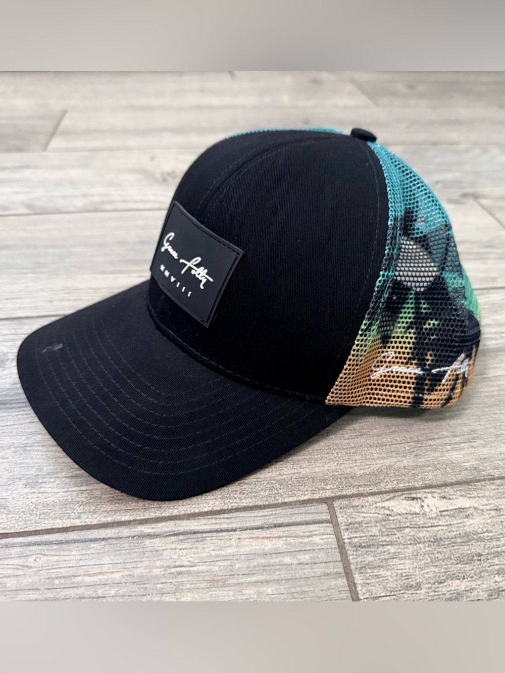Women’s Beachy Trucker Hats (Lot of 3) - Picture 4 of 4